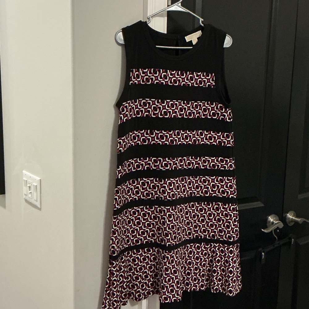 Stylish Black and Red Patterned Dress